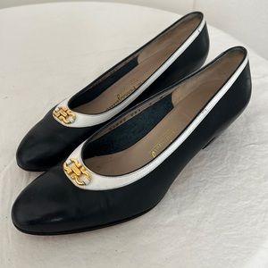 Salvatore Ferragamo pumps beautiful vintage with gold-toe detailing